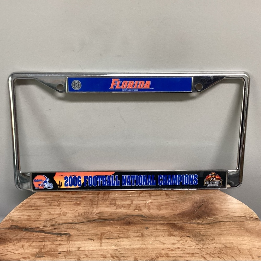 🔵 Vintage - 2006 Florida Gators National Champions License Plate Frame